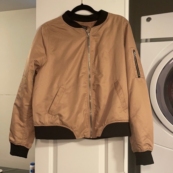 Forever 21 beige with black trim nylon bomber jacket 1x - Picture 1 of 5